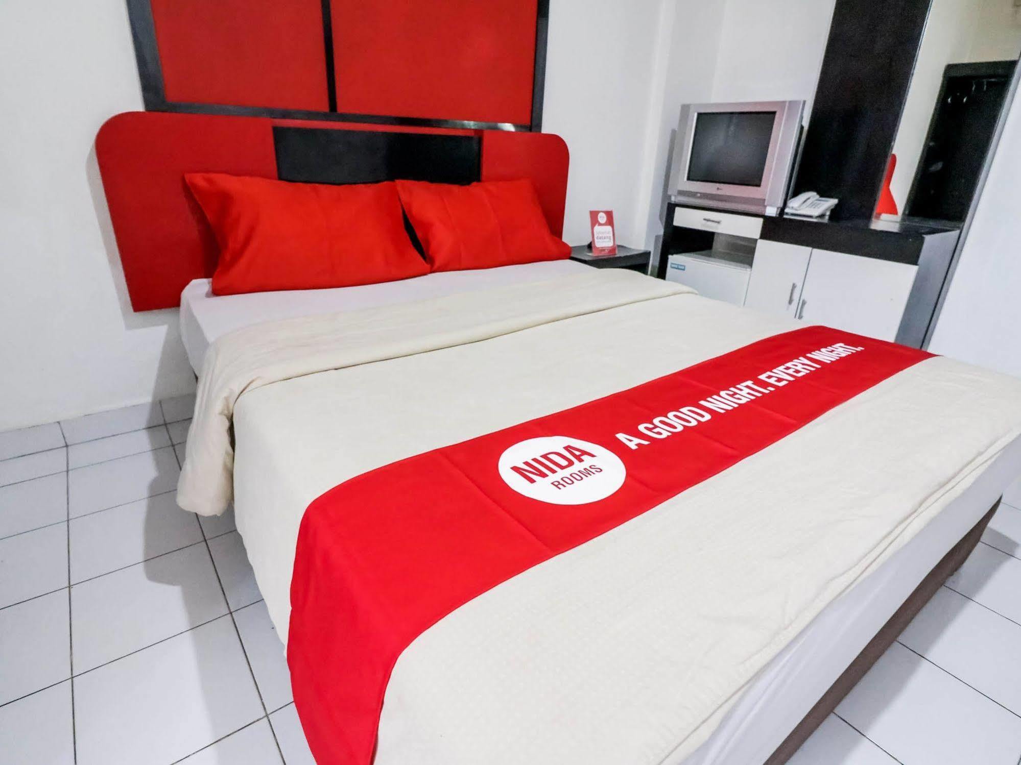 Nida Rotterdam Makassar