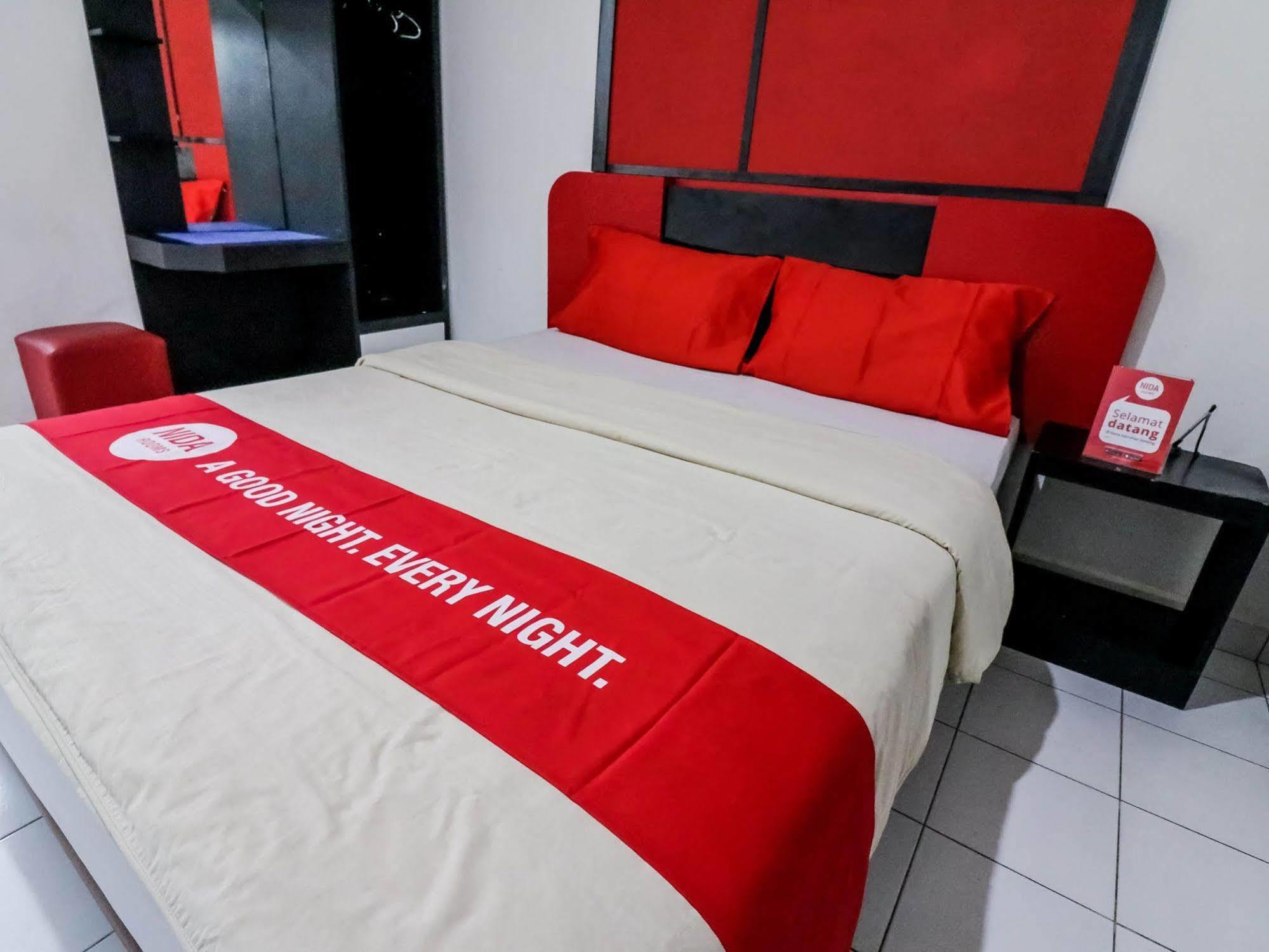 Nida Rotterdam Makassar